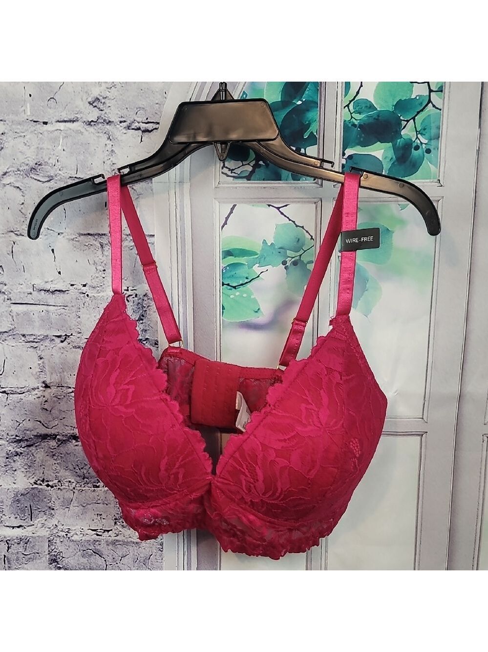 B. Luxe wire free pink bra 3x nwt new
